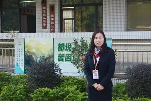 饶容老师 教导主任   狮山镇骨干教师）