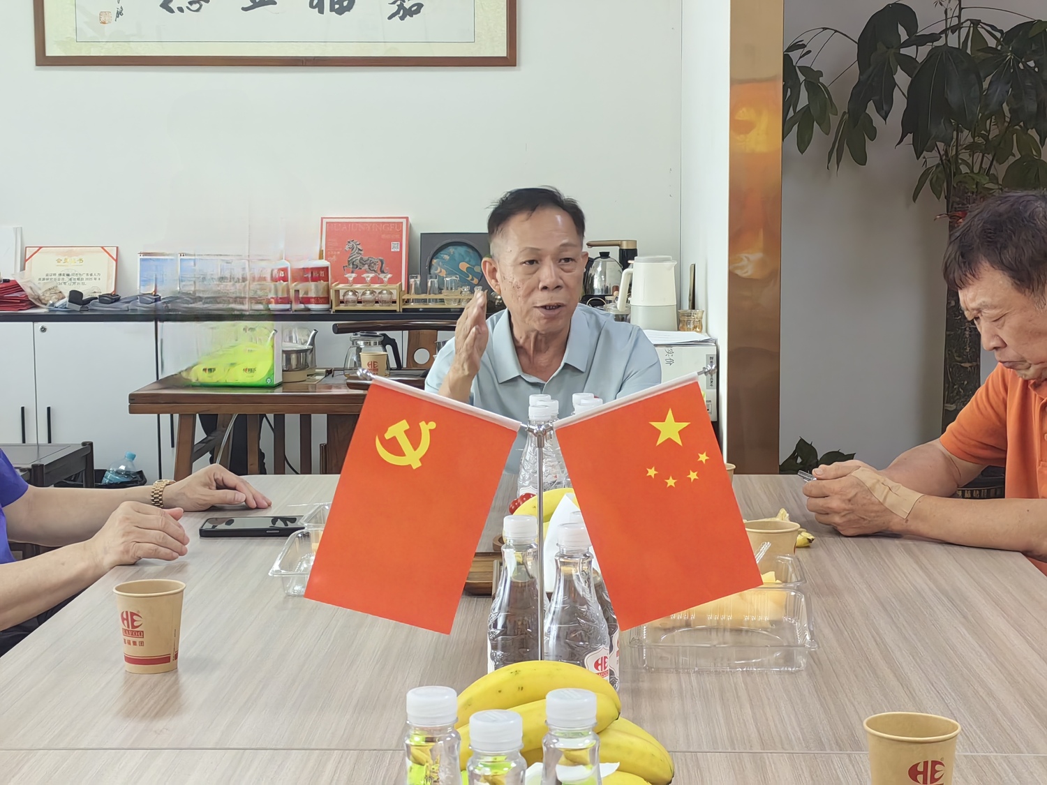 张利辉董事长.jpg